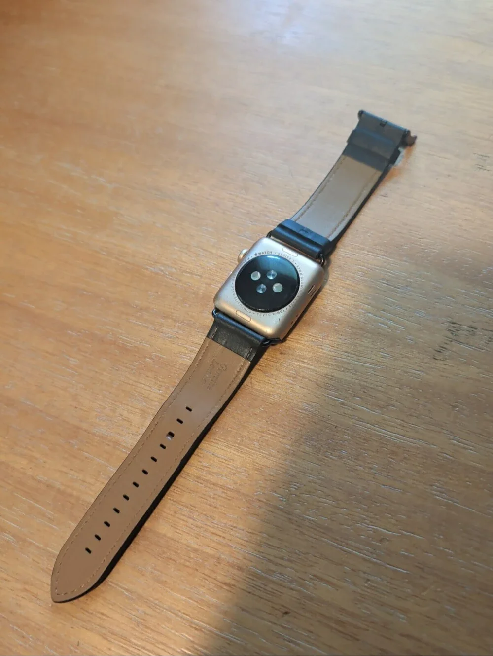 Apple Watch Series 3 38mm GPS Aluminum Case WR-50M For Parts Untested